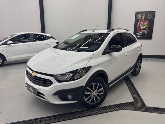 CHEVROLET ONIX 1.4 MPFI ACTIV 8V FLEX 4P AUTOMÁTICO